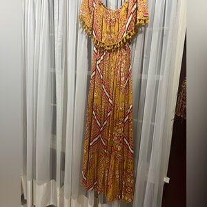 Forever 21 off the shoulder maxi dress size small NWOT
